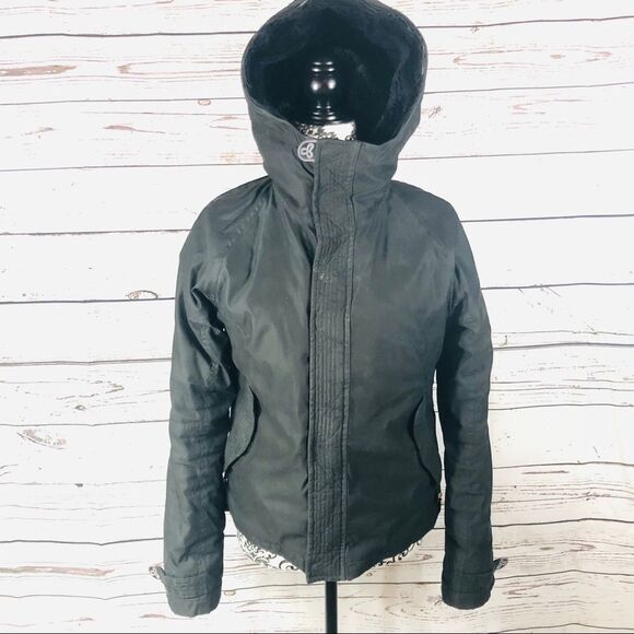 Aritzia TNA Black Magic Winter Jacket w/ Hood & Secret Hidden pocket M - Picture 10 of 11